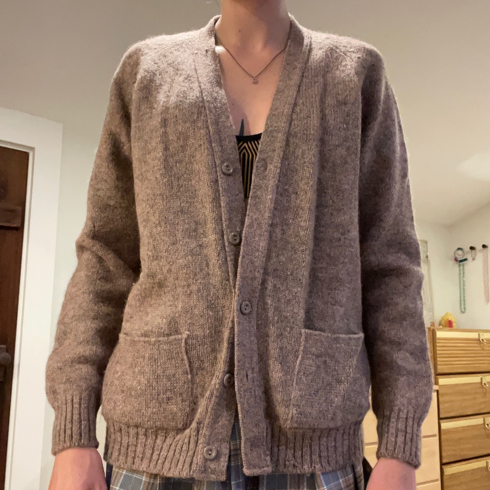 THE cutest Shetland vintage wool sweater